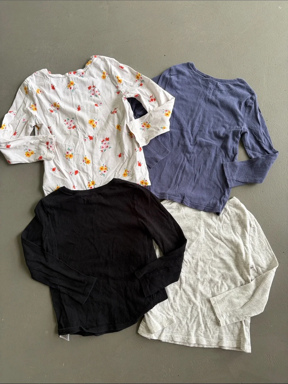 Old Navy Long-Sleeve Tees Bundle (4) Size 5T